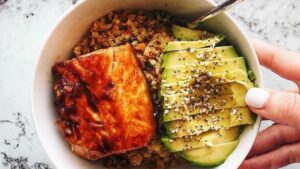 Read more about the article Asian Glazed Salmon Bowl