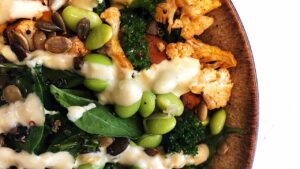 Read more about the article Roasted Veggie Quinoa Bowl